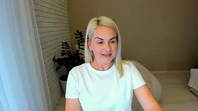 Alicee Gracee online show from September 12, 2:39 pm