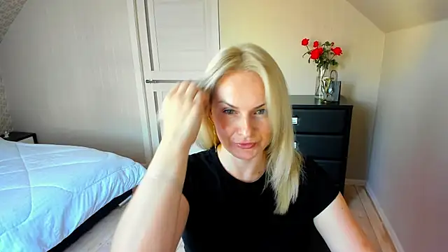 Alicee Gracee online show from October 3, 7:49 am