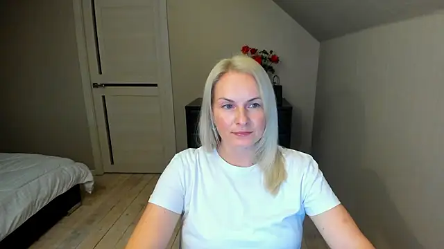 Alicee Gracee online show from October 4, 6:28 pm