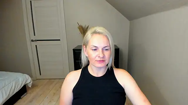 Alicee Gracee online show from October 14, 6:52 pm