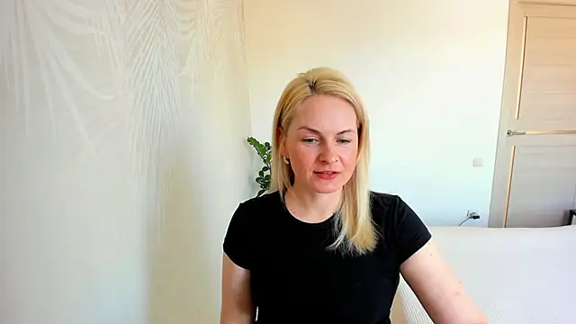 Alicee Gracee online show from March 23, 7:56 am