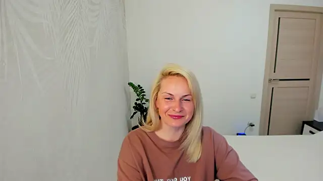 Alicee Gracee online show from March 29, 7:14 pm