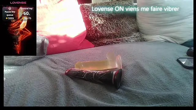 Snapshot of thoma87a chatting on October 24, 8:22 am thoma87a online show from October 24, 8:22 am