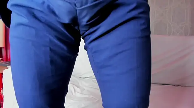 Snapshot of Lucii_fer_ chatting on February 11, 11:43 am Lucii fer online show from February 11, 11:43 am