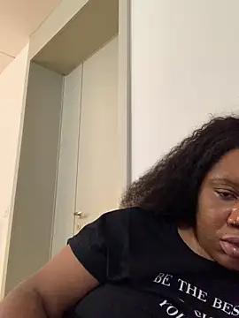 Snapshot of bonbonaumiel chatting on December 3, 9:45 pm bonbonaumiel online show from December 3, 9:45 pm