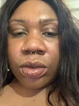 Snapshot of bonbonaumiel chatting on December 24, 8:27 pm bonbonaumiel online show from December 24, 8:27 pm