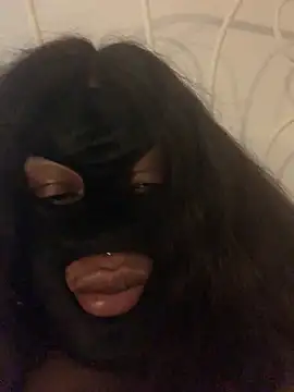 Snapshot of bonbonaumiel chatting on January 15, 12:04 pm bonbonaumiel online show from January 15, 12:04 pm