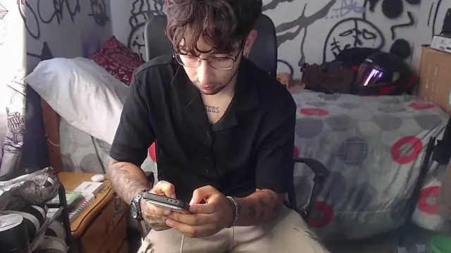 Snapshot of Dereck_Dickson chatting on December 22, 5:10 pm Dereck Dickson online show from December 22, 5:10 pm