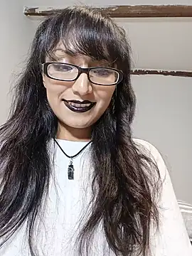 Snapshot of Lucy_Chery chatting on May 23, 12:05 am Lucy Chery online show from May 23, 12:05 am