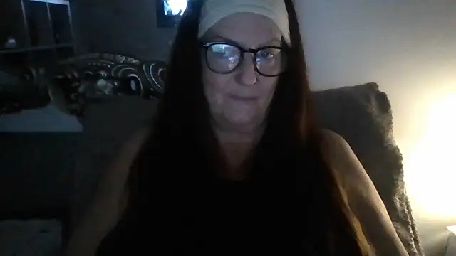 Snapshot of Tillieuk chatting on February 2, 7:56 pm Tillieuk online show from February 2, 7:56 pm