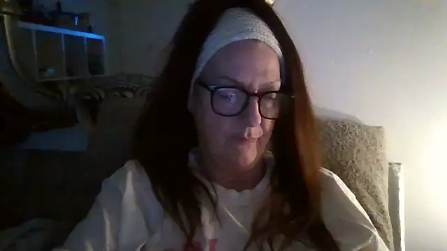 Snapshot of Tillieuk chatting on February 3, 9:20 pm Tillieuk online show from February 3, 9:20 pm