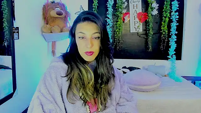 queen-natty online show from April 8, 3:17 am