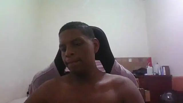 Daaniel593 online show from April 23, 10:23 pm