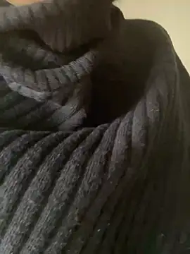 Bella0815 online show from December 15, 7:13 am