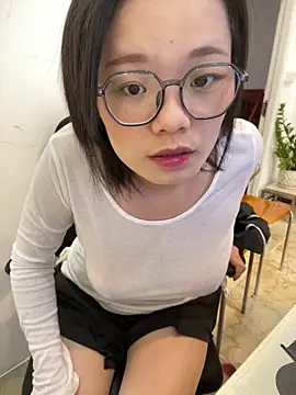 Bella0815 online show from March 17, 6:40 am