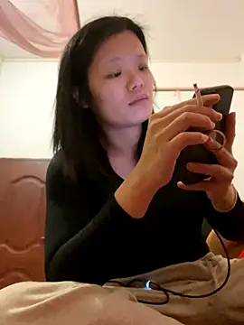 Snapshot of Bella0815 chatting on December 1, 12:10 pm Bella0815 online show from December 1, 12:10 pm