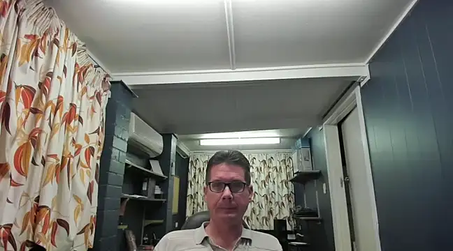 Snapshot of tilobinder chatting on December 22, 12:49 pm tilobinder online show from December 22, 12:49 pm