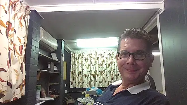 Snapshot of tilobinder chatting on December 30, 2:30 pm tilobinder online show from December 30, 2:30 pm