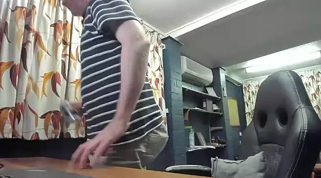 Snapshot of tilobinder chatting on January 2, 1:19 pm tilobinder online show from January 2, 1:19 pm