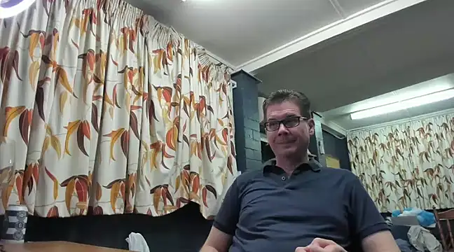 Snapshot of tilobinder chatting on January 10, 2:23 pm tilobinder online show from January 10, 2:23 pm