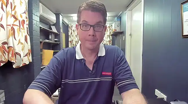 Snapshot of tilobinder chatting on March 10, 3:52 pm tilobinder online show from March 10, 3:52 pm