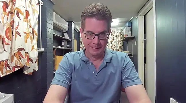 Snapshot of tilobinder chatting on March 15, 2:34 pm tilobinder online show from March 15, 2:34 pm