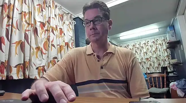 Snapshot of tilobinder chatting on March 16, 1:17 pm tilobinder online show from March 16, 1:17 pm