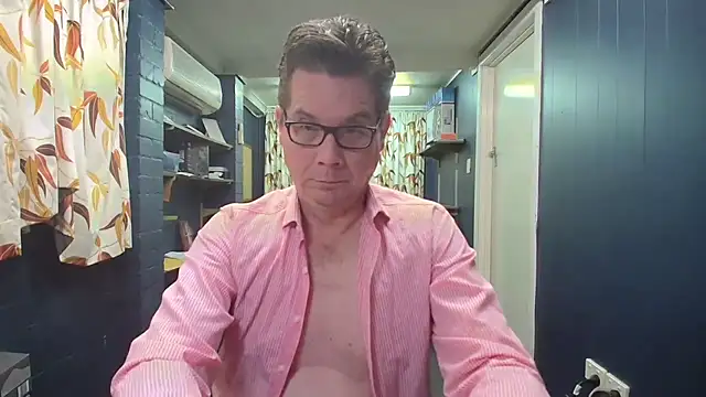 Snapshot of tilobinder chatting on November 8, 3:12 pm tilobinder online show from November 8, 3:12 pm