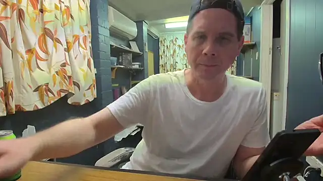 tilobinder online show from December 22, 12:35 pm