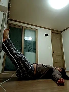 hello098712 online show from February 24, 3:42 pm