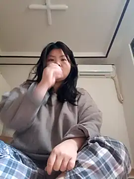 hello098712 online show from February 28, 5:15 am