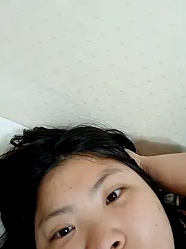 hello098712 online show from March 14, 10:39 am