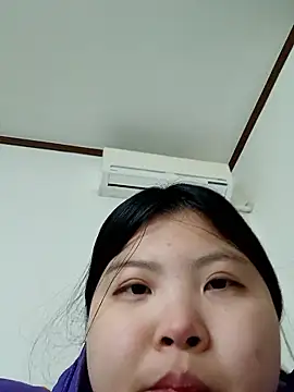 hello098712 online show from December 5, 10:13 am