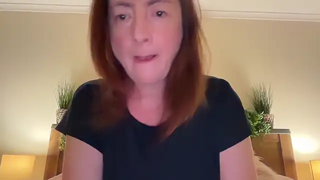 LouiseTswing online show from December 10, 2:06 pm