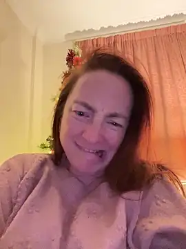 LouiseTswing online show from December 30, 8:25 pm