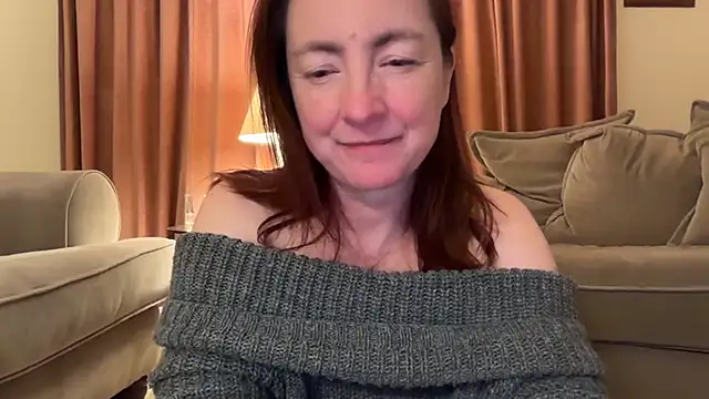 LouiseTswing online show from January 10, 11:18 pm