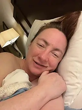 LouiseTswing online show from January 22, 7:03 am