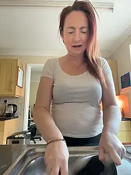 LouiseTswing online show from March 20, 12:43 pm