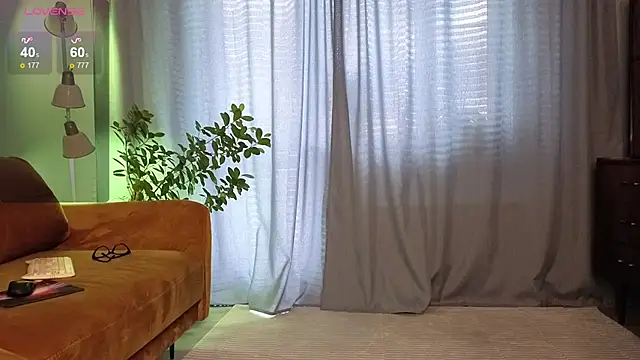 Snapshot of Your_dream_Alice chatting on September 29, 9:14 am Your dream Alice online show from September 29, 9:14 am