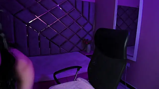 Poly Sasha  online show from January 17, 4:17 am