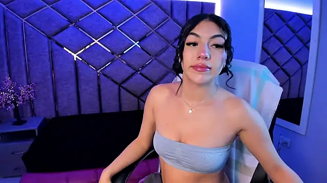Poly Sasha  online show from July 18, 4:27 am