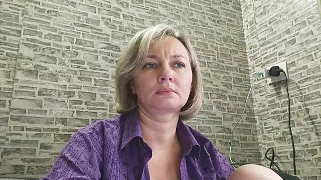 EdithManning online show from February 1, 10:48 am