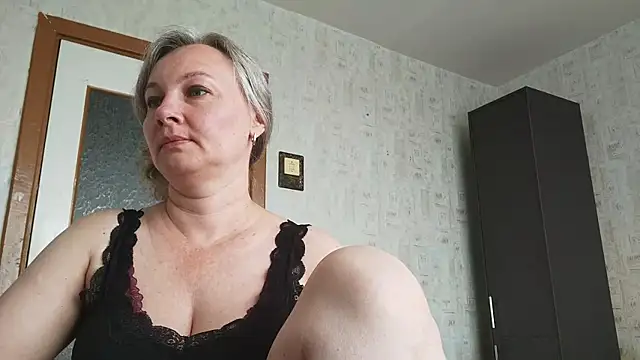 EdithManning online show from July 11, 5:21 am