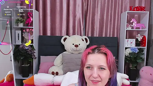 Snapshot of MiaKarlos chatting on November 22, 1:15 am MiaKarlos online show from November 22, 1:15 am