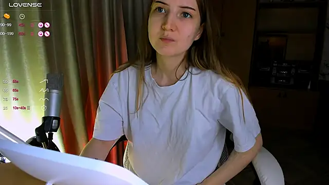 princessaalicc online show from December 17, 3:18 pm