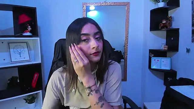 Snapshot of Miaa_Thopmson chatting on October 28, 9:28 pm Miaa Thopmson online show from October 28, 9:28 pm