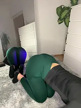 Snapshot of LeonieLindner chatting on February 16, 7:16 pm LeonieLindner online show from February 16, 7:16 pm