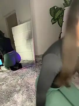 Snapshot of LeonieLindner chatting on February 18, 5:42 pm LeonieLindner online show from February 18, 5:42 pm