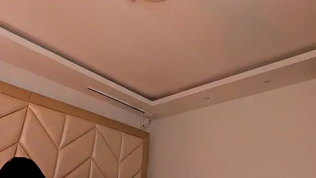 LunaWarner online show from April 13, 10:15 pm