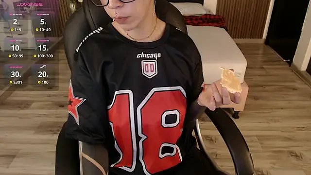 Sam mansson66 online show from November 18, 3:16 pm